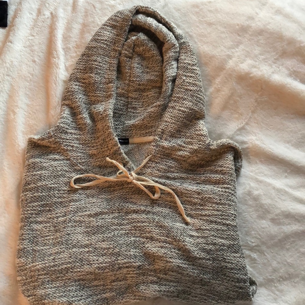 BM knit sweatshirt
